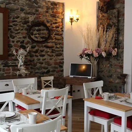 La Piccola Corte Di Malpensa Bed & Breakfast *